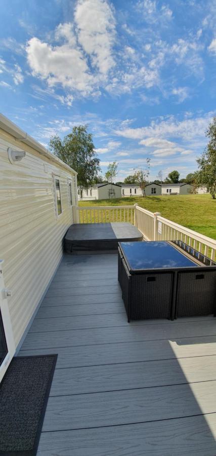 Rj Luxury Caravan Hire With Hot Tub Tattershall Zewnętrze zdjęcie