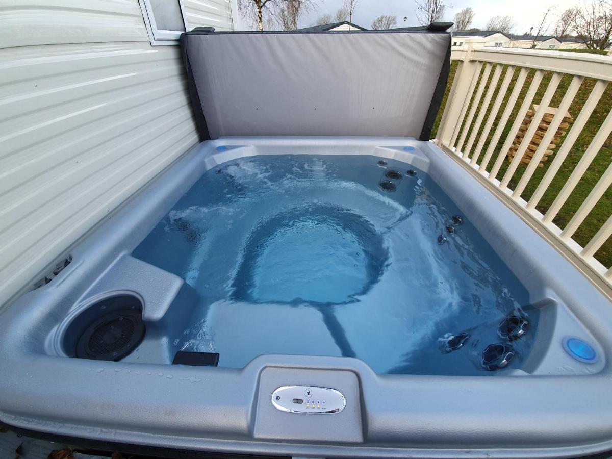 Rj Luxury Caravan Hire With Hot Tub Tattershall Zewnętrze zdjęcie